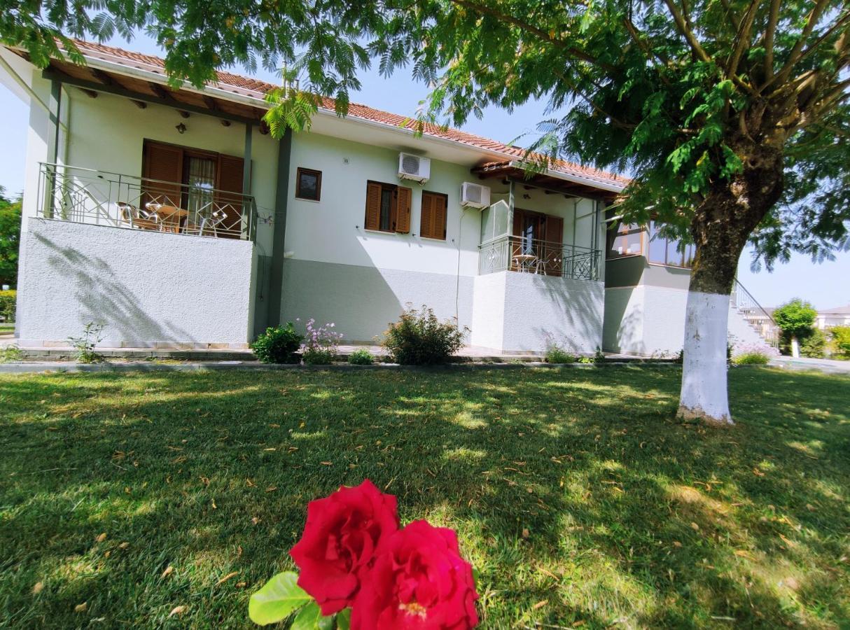 Zisis Garden Studios Яніна Екстер'єр фото