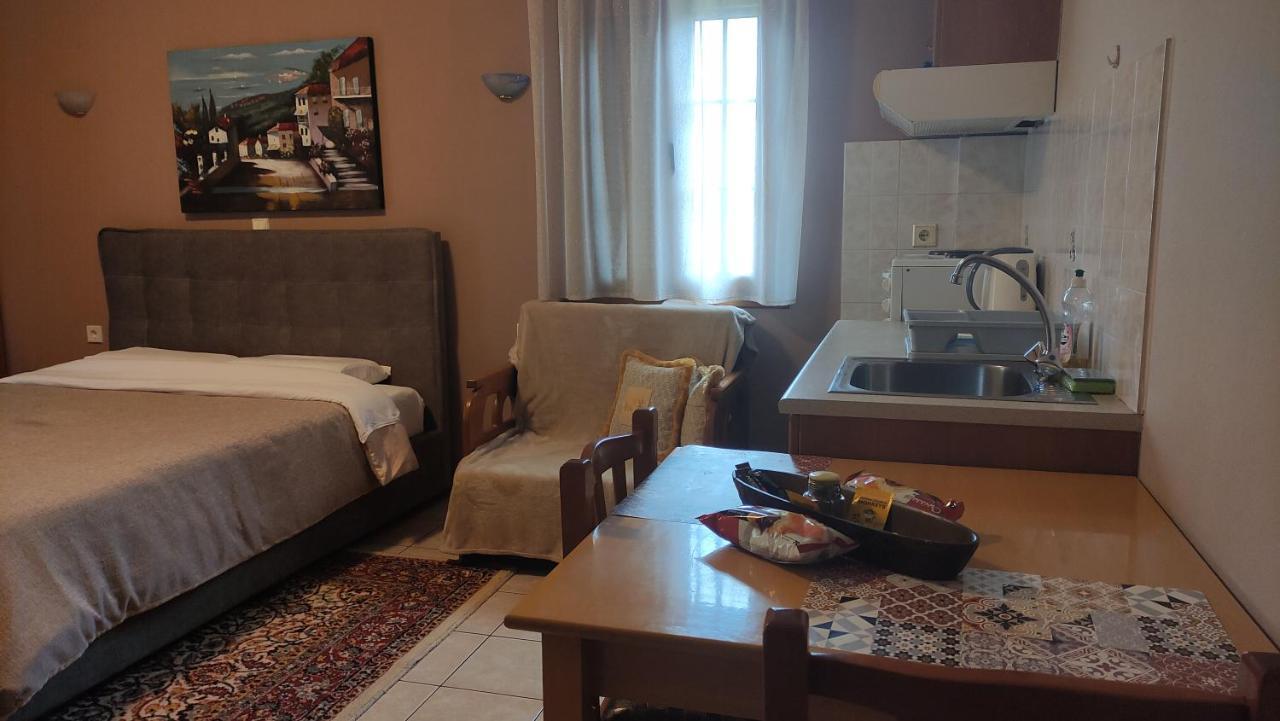 Zisis Garden Studios Яніна Екстер'єр фото
