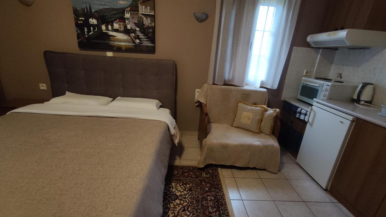 Zisis Garden Studios Яніна Екстер'єр фото